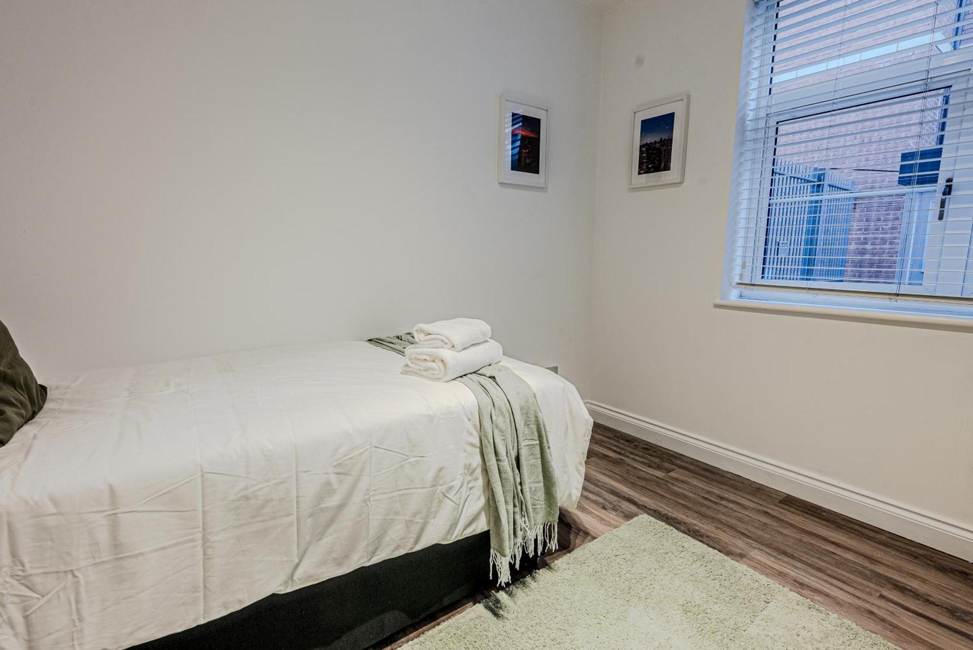 Stunning Three Bedroom Townhouse In The Jewellery Quarter, Birmingham City Centre Sleeps 5- Free Parking Exterior foto