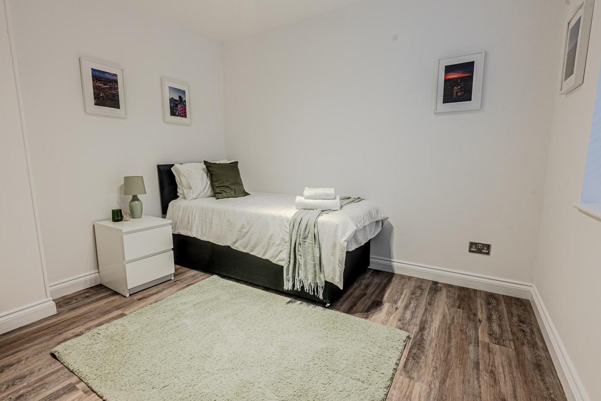 Stunning Three Bedroom Townhouse In The Jewellery Quarter, Birmingham City Centre Sleeps 5- Free Parking Exterior foto
